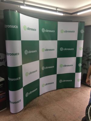 Painel Pantográfico | Backdrop Pantográfico | Painel Pop-up Estrutura em Alumínio, Suportes Metálicos e Placas em PS Imantadas 250x230 | 260x230 | 320x230 | 335x230 | 390x230 | 410x230 | 460x230 | 485x230 4x0 Fosco Premium 