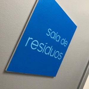 Placa PVC 5mm - Impressão UV PVC 5mm 240x120cm 4x0 Impressão UV Corte Reto ou Especial 